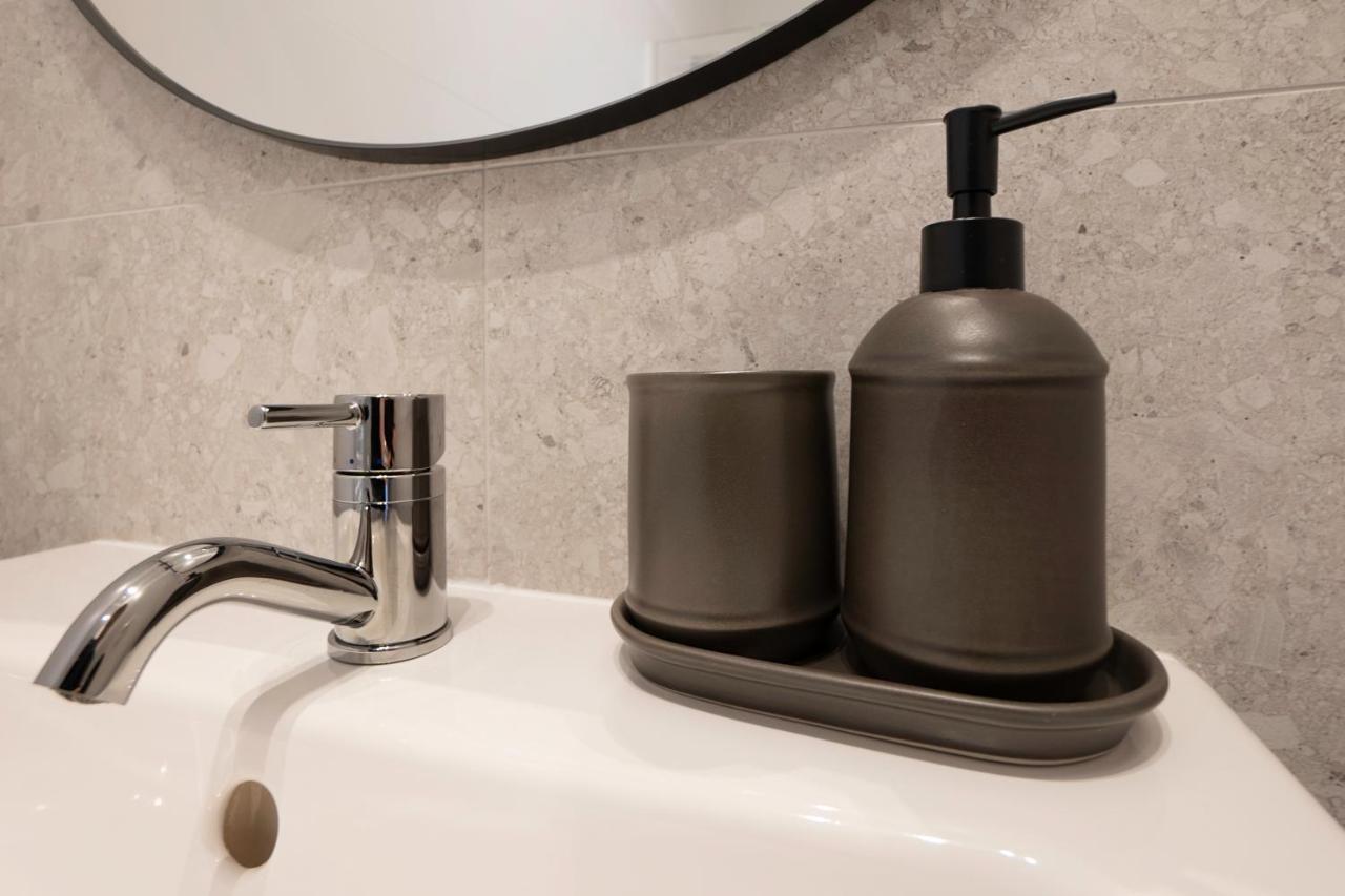 Experience Fresh Comfort In Our Brand-New Apartment In Vienna'S 17Th District Extérieur photo